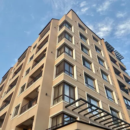 Beautiful & Comfy For 4 Guest And Free Parking Апартаменты *