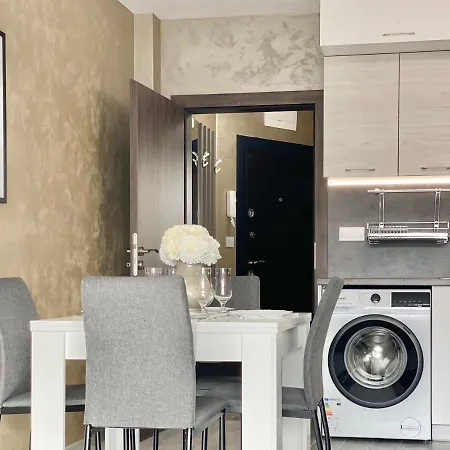 Beautiful & Comfy For 4 Guest And Free Parking Пловдив