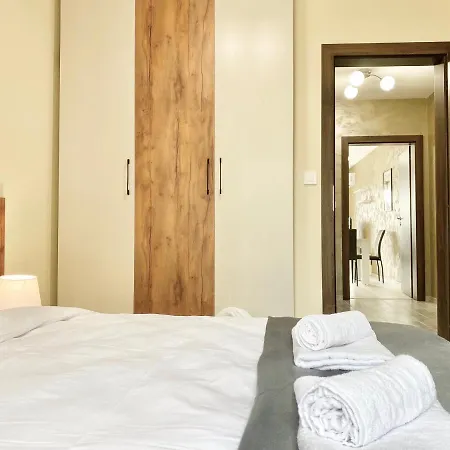 Beautiful & Comfy For 4 Guest And Free Parking Пловдив