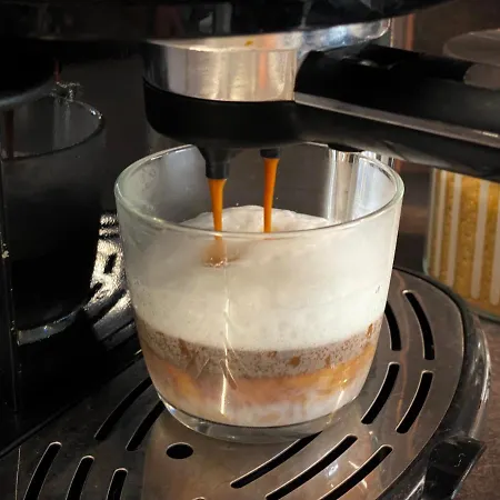 Beautiful & Comfy For 4 Guest And Free Parking *