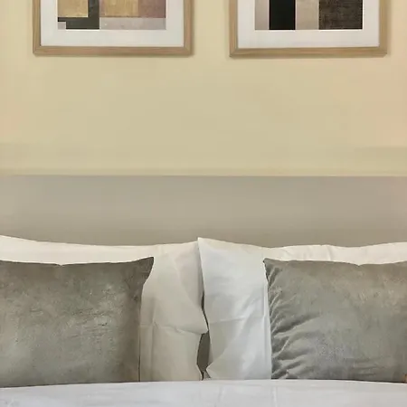 Апартаменты Beautiful & Comfy For 4 Guest And Free Parking Пловдив