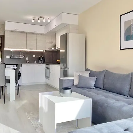 Апартаменты Beautiful & Comfy For 4 Guest And Free Parking *