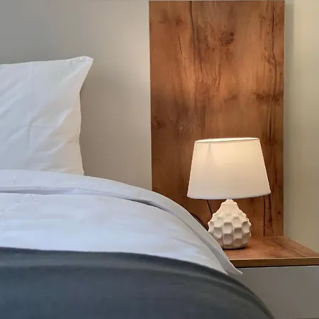 Beautiful & Comfy For 4 Guest And Free Parking *