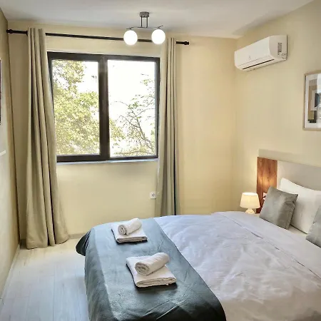 Beautiful & Comfy For 4 Guest And Free Parking