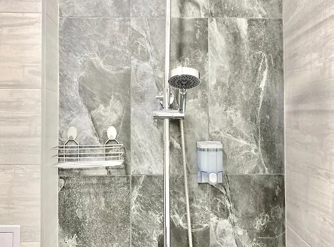 Beautiful & Comfy For 4 Guest And Free Parking דירה פלובדיב