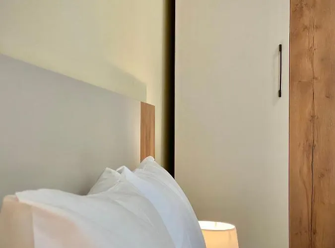 Beautiful & Comfy For 4 Guest And Free Parking