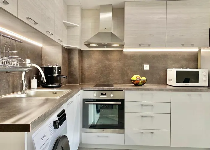 Beautiful & Comfy For 4 Guest And Free Parking פלובדיב