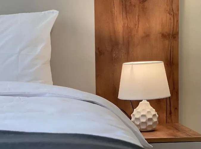 Beautiful & Comfy For 4 Guest And Free Parking *