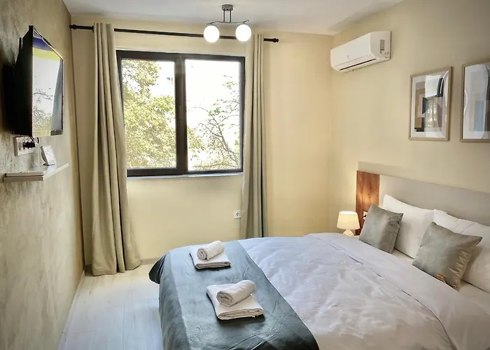 Beautiful & Comfy For 4 Guest And Free Parking