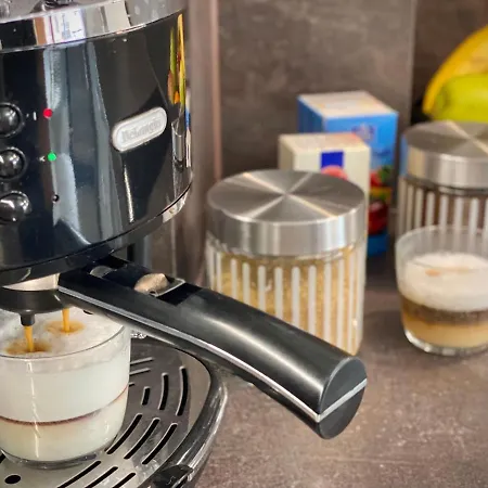 Apartment Beautiful & Comfy For 4 Guest And Free Parking