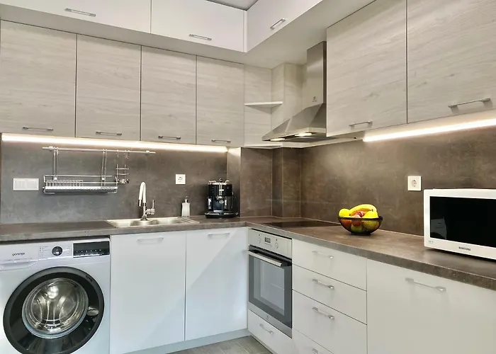 Apartment Beautiful & Comfy For 4 Guest And Free Parking Plovdiv