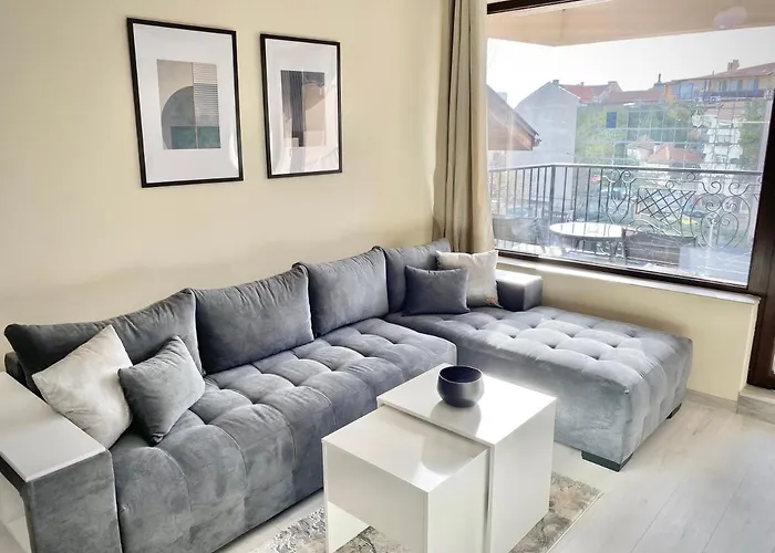 Beautiful & Comfy For 4 Guest And Free Parking