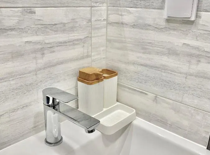 Beautiful & Comfy For 4 Guest And Free Parking Apartment