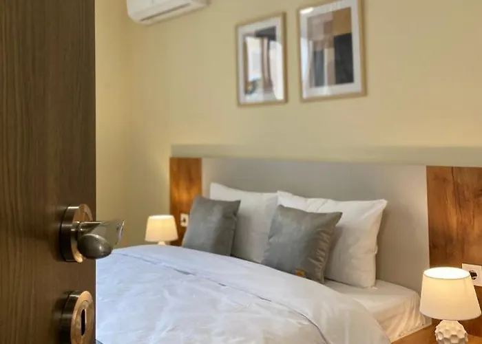 Beautiful & Comfy For 4 Guest And Free Parking Daire *