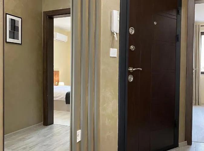 Beautiful & Comfy For 4 Guest And Free Parking Plovdiv